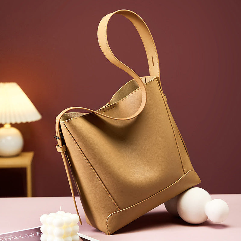 Big Bag Bag Women&#039;s Spring And Summer 2024 New Women&#039;s Bag Crossbody Bag All-match Genuine Leather Shoulder Large Capacity Commuting Bucket Bag