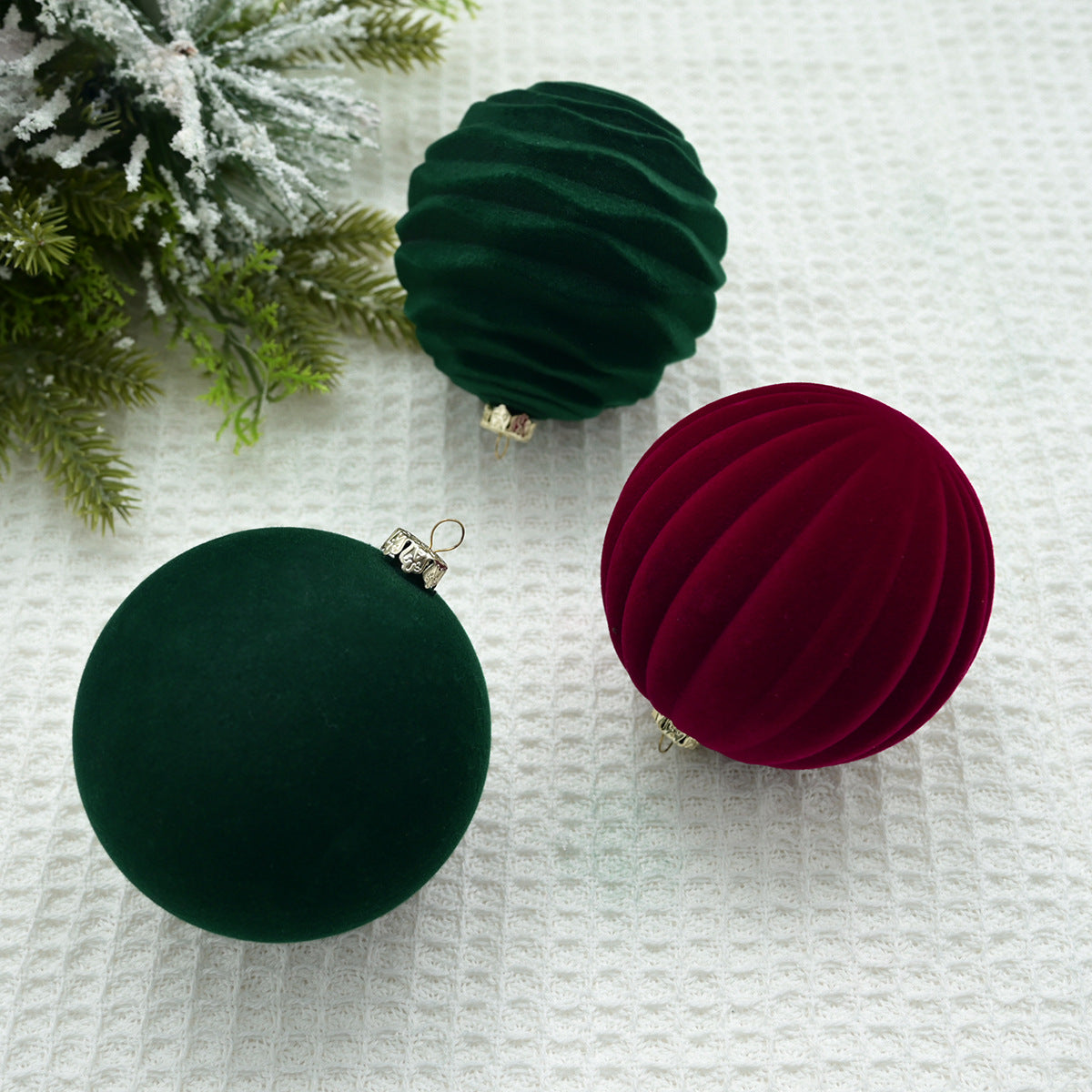 Cross-border Christmas Flocking Ball Plush Velvet Christmas Ball Christmas Christmas Christmas Tree Decoration Pendant Christmas Decoration Supplies